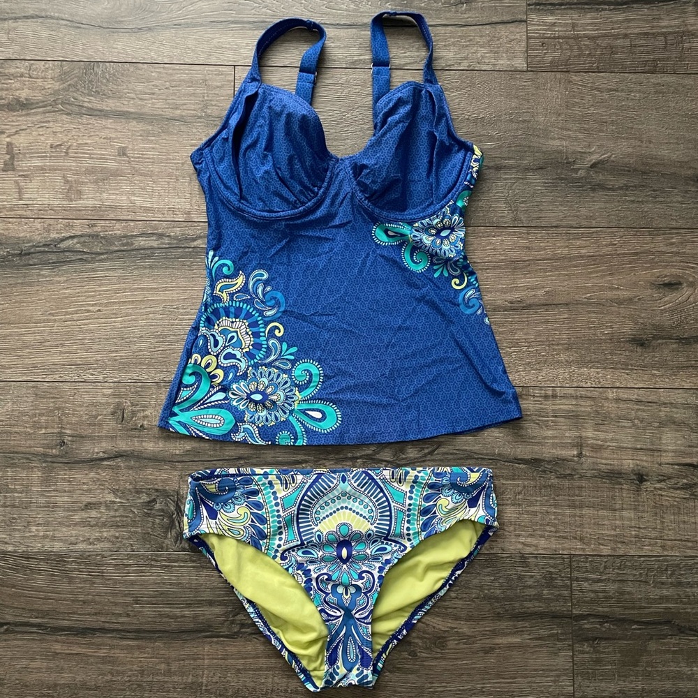 Title Nine Tankini 32DD